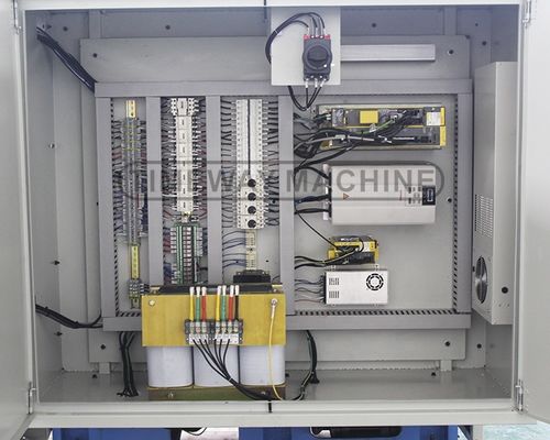 550mm 침대 너비 경제적인 정밀 가공과 빠른 속도를 위한 CNC 수평 톱니