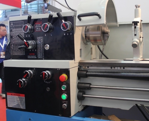중량 Universal Mechanical Precision Lathe Max. 작업 조각의 길이가 1000mm