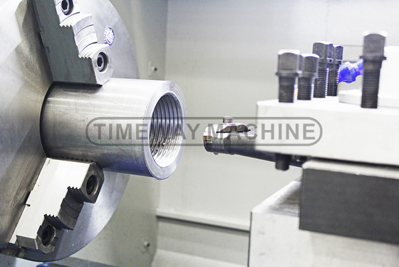 QK-200 CNC 파이프 스레드 턴 머신 4 도구 포스트 스테이션과 FANUC 제어 시스템