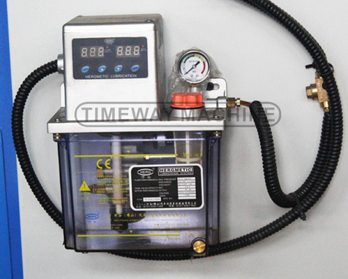 FANUC SIEMENS GSK 시스템 금속 중량 가공 용량용 CNC 턴 머신 AK-630B
