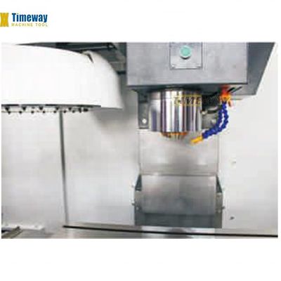 고 정밀성 VMC650 수직 가공 센터 650mm 경사 이동 온라인