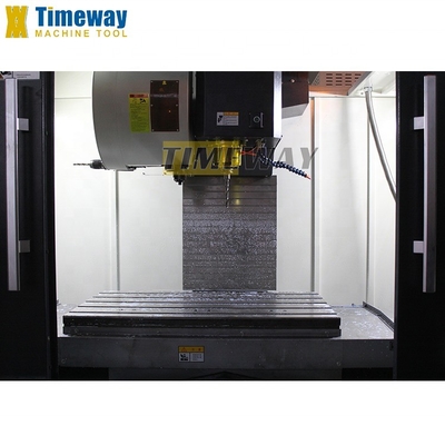GSK/Fanuc/시멘스 제어 3 축 수직 가공 센터 1100mm X 테이블 이동