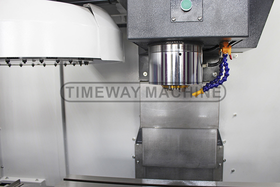 VMC650 수직 가공 센터 ±0.01mm 위치 정밀도 CNC 프레이싱 머신