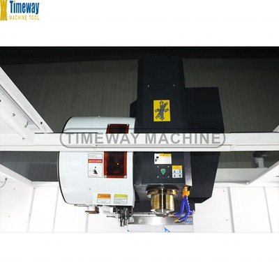 1300mm X축 여행 CNC 3 축 Fanuc/시멘스 컨트롤러와 수직 가공 센터