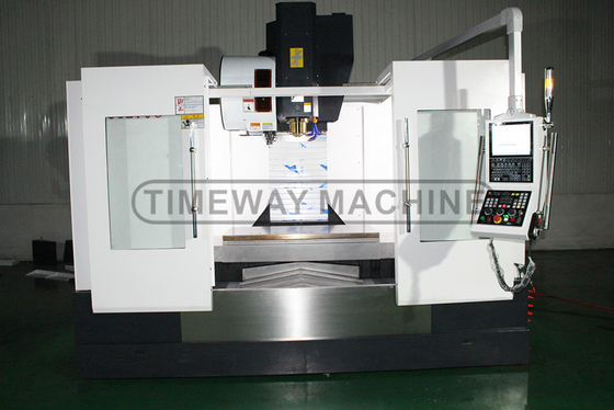 고 정밀성 VMC1690 CNC 수직 가공 센터 24 도구 매거진 용량