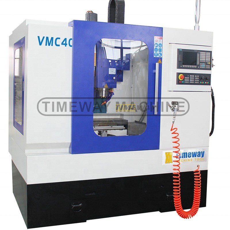 기계 정비소에서 GSK CNC 제어 시스템과 수직 가공 센터